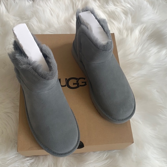 UGG Shoes - UGG classic Fluff mini